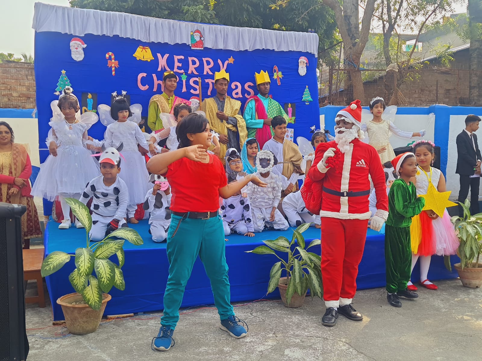 NATIVITY PLAY 